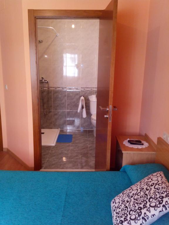 Pension Las Palmeras Lalín Room photo